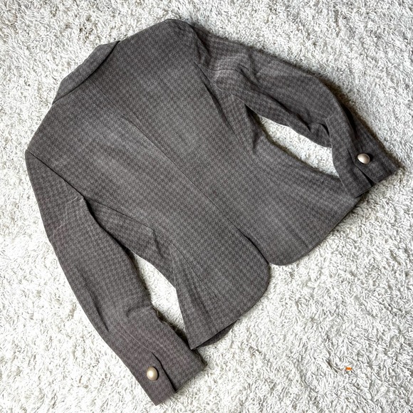 SOLD Giorgio Armani blazer - Picture 4 of 11